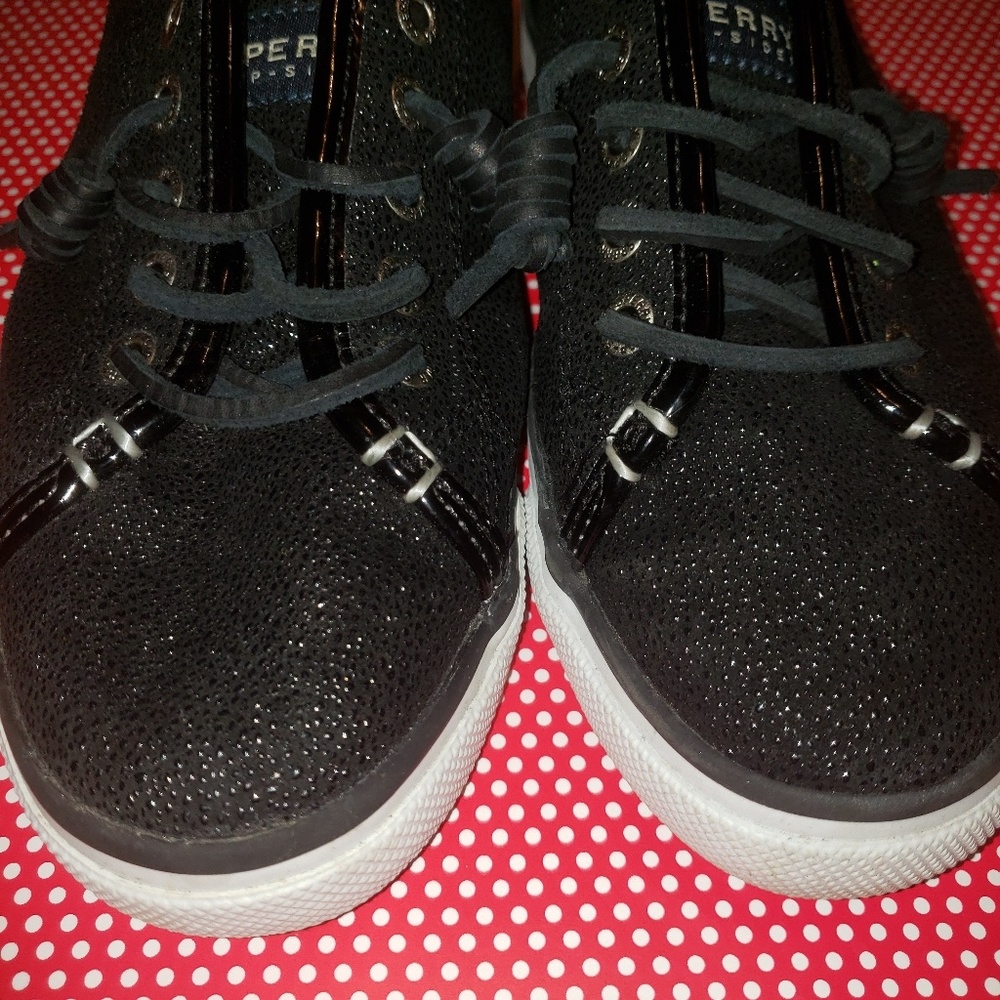 SPERRYS - Picture 4 of 6